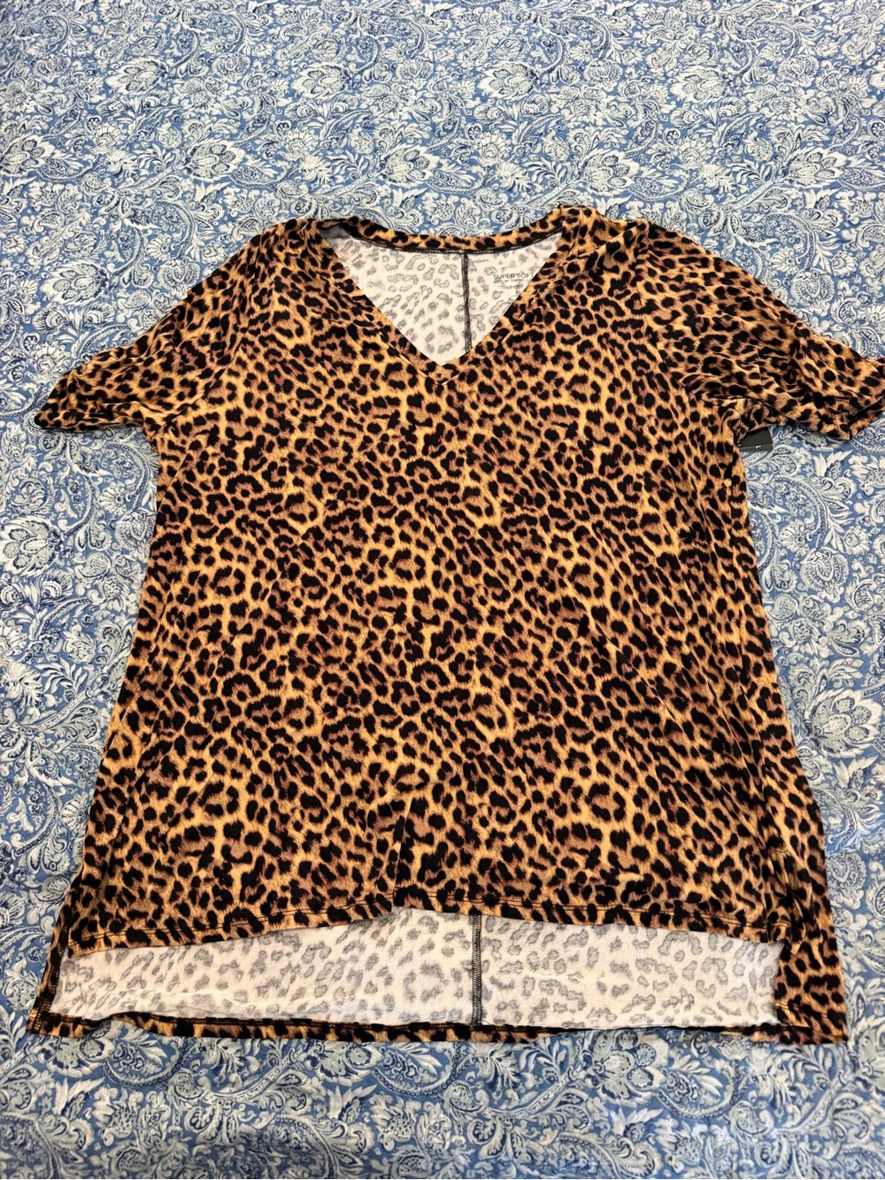NWT Torrid Women's Leopard Print V-Neck Top - Brown/Black size 3